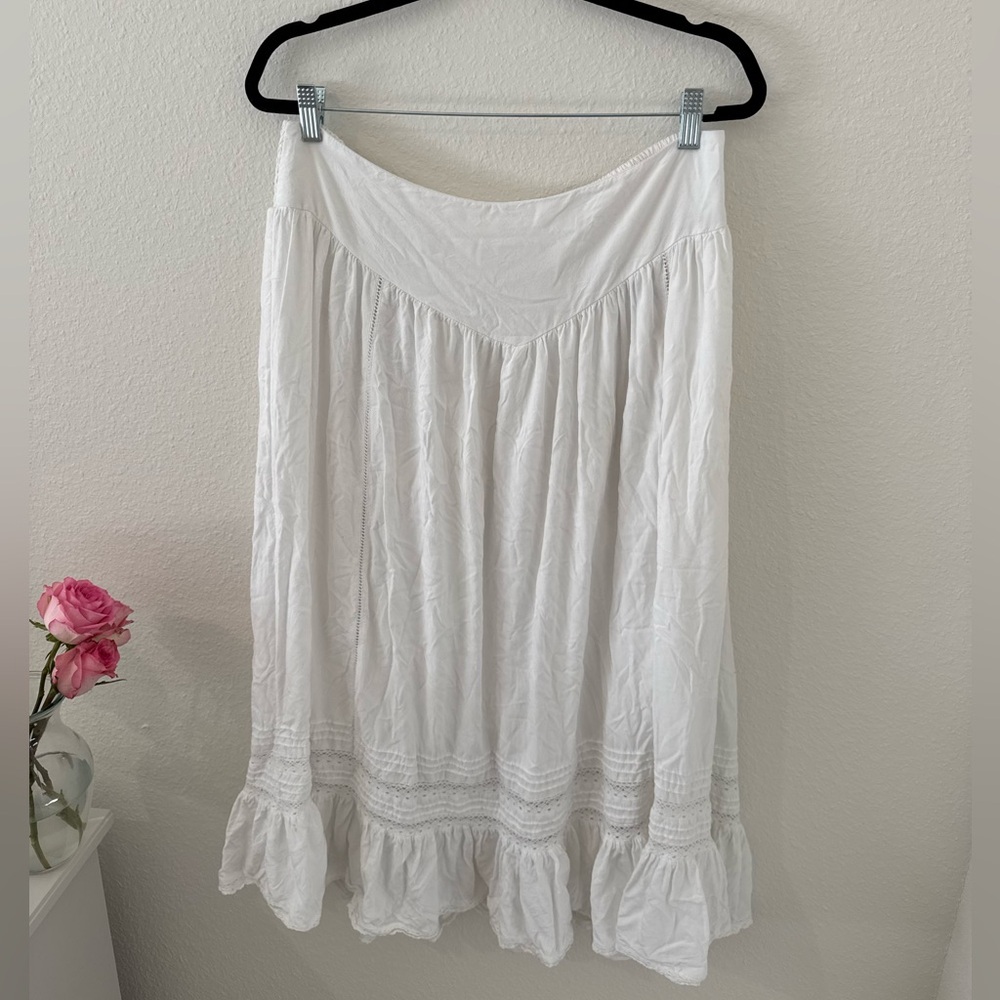 American Eagle Outfitters Elegant White A-Line Skirt